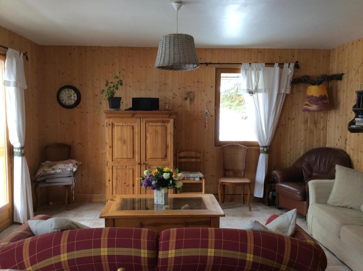 Chambre D'Hote Les Carlines อาร์วิเยอ ภายนอก รูปภาพ